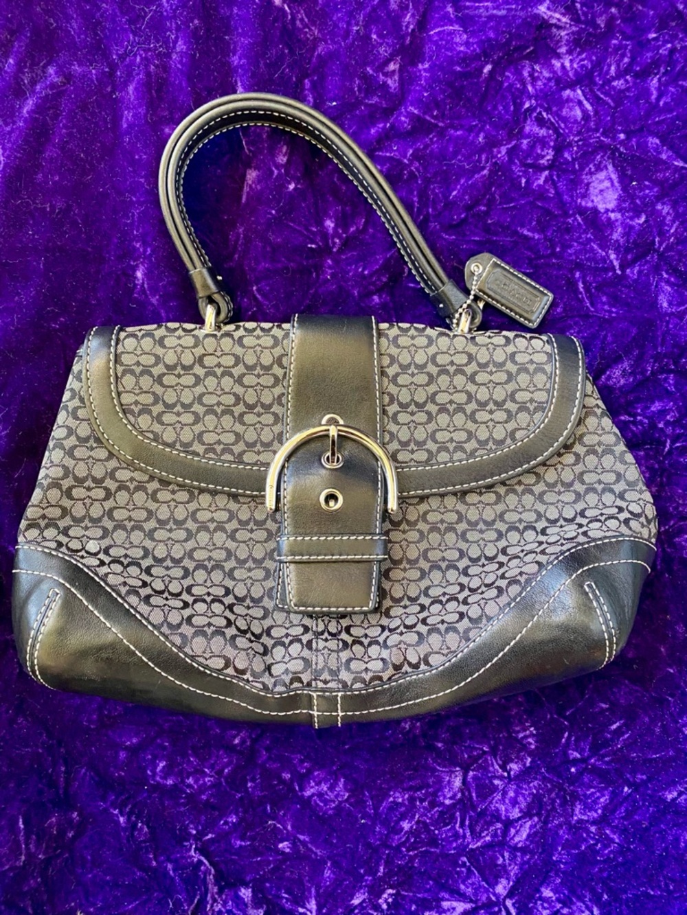 Coach 2004 Vintage Soho Black Signature C Jacquard Canvas & Leather Buckle Bag